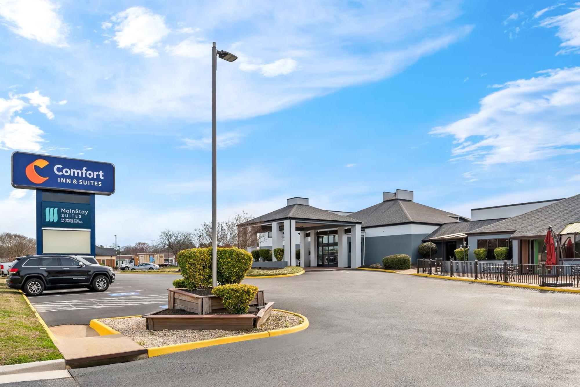 Comfort Inn & Suites Prince George - Fort Gregg Exterior photo